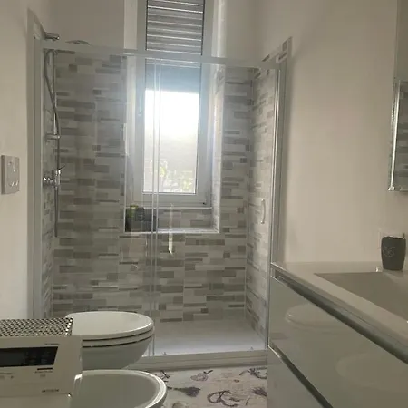 Nonna Prassede Incantevole In Casa Indipendente .. Lecco