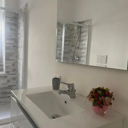 Casa vacanze Nonna Prassede Incantevole In Casa Indipendente .. Lecco